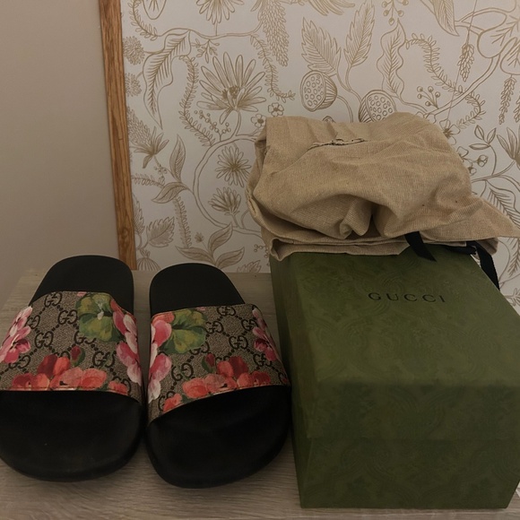 Gucci Shoes - Gucci Persuit Slide Sandal